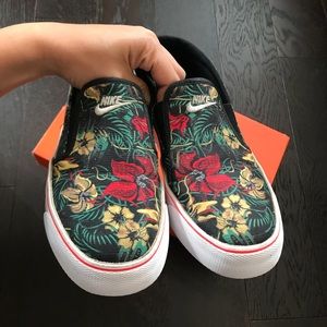 Floral/aloha nike shoes
